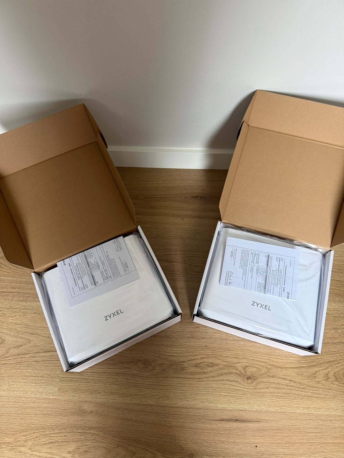 Twee Zyxel Router - Nieuw in doos, Ophalen of Verzenden, Nieuw, Router