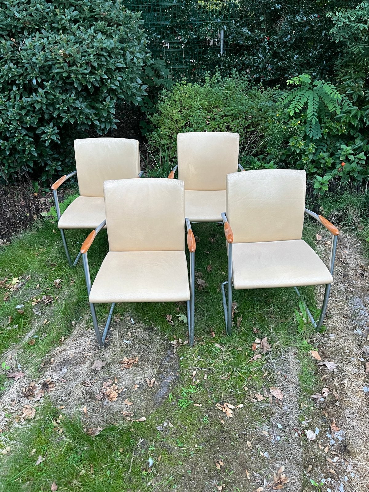 4 Design Stoelen - Gebruikt met Karakter, Huis en Inrichting, Ophalen, Gebruikt, Overige kleuren, Leer