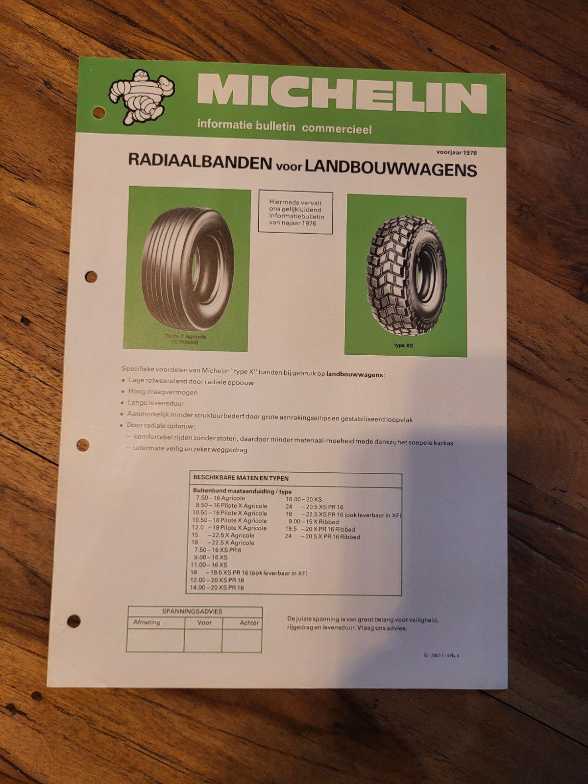 tractor folder Michelin radiaalbanden voor landbouwwagens, Ophalen of Verzenden, Zo goed als nieuw, Folder