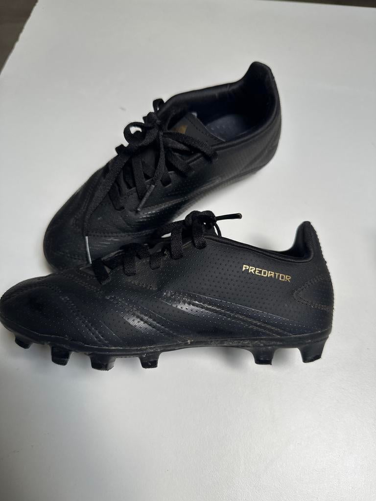Zwarte Adidas predator voetbalschoenen maat 33, Ophalen, Gebruikt, Schoenen