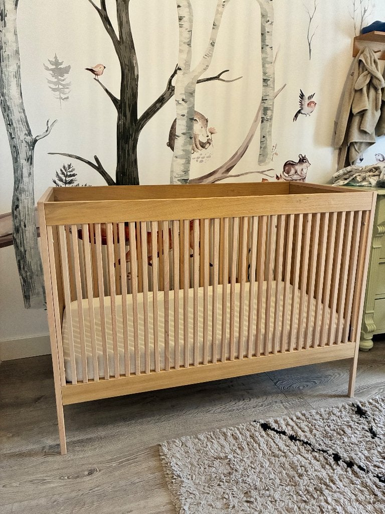 Ledikant - Europe baby Liam - naturel eiken, Kinderen en Baby's, Babywiegjes en Ledikanten, Ophalen, Zo goed als nieuw, Ledikant