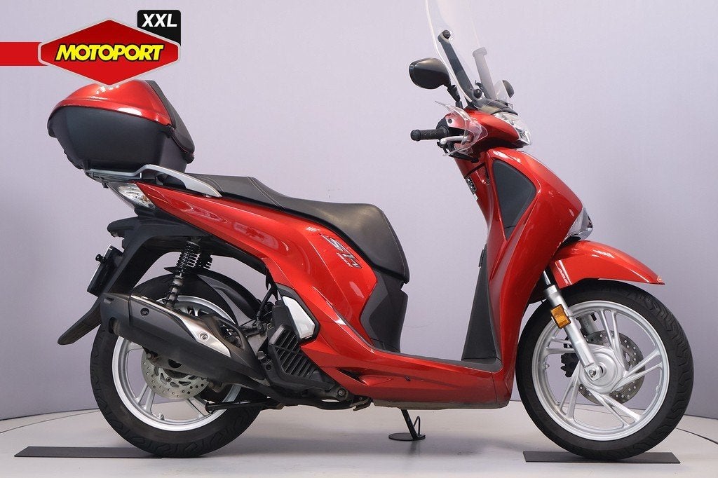 Honda SH 150 (bj 2017), Motoren, Motoren | Honda, Scooter, Honda Motor Europe Ltd, Bedrijf, Customer.service@honda-eu.com