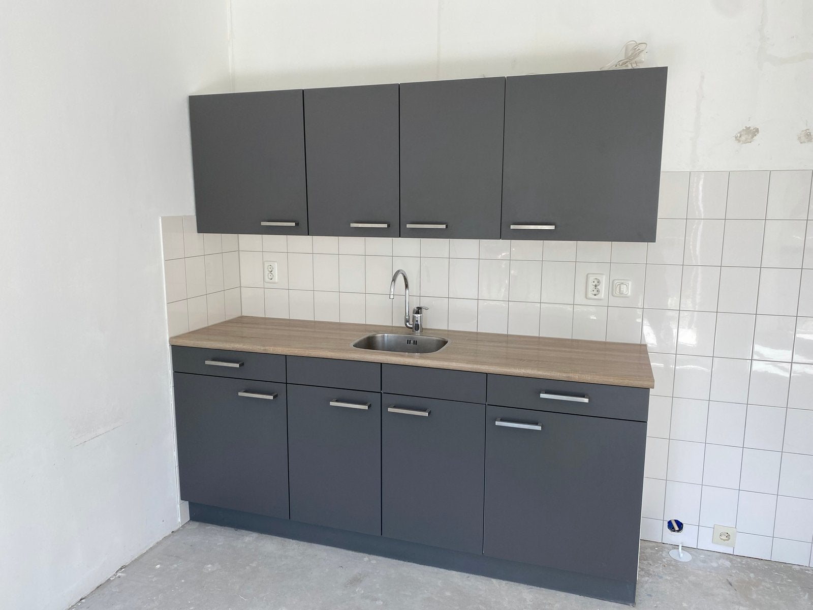 Keukenblok met bovenkasten 2.11m, Huis en Inrichting, Keuken | Complete keukens, Ophalen, Nieuw, Enkelwandige keuken, Hout