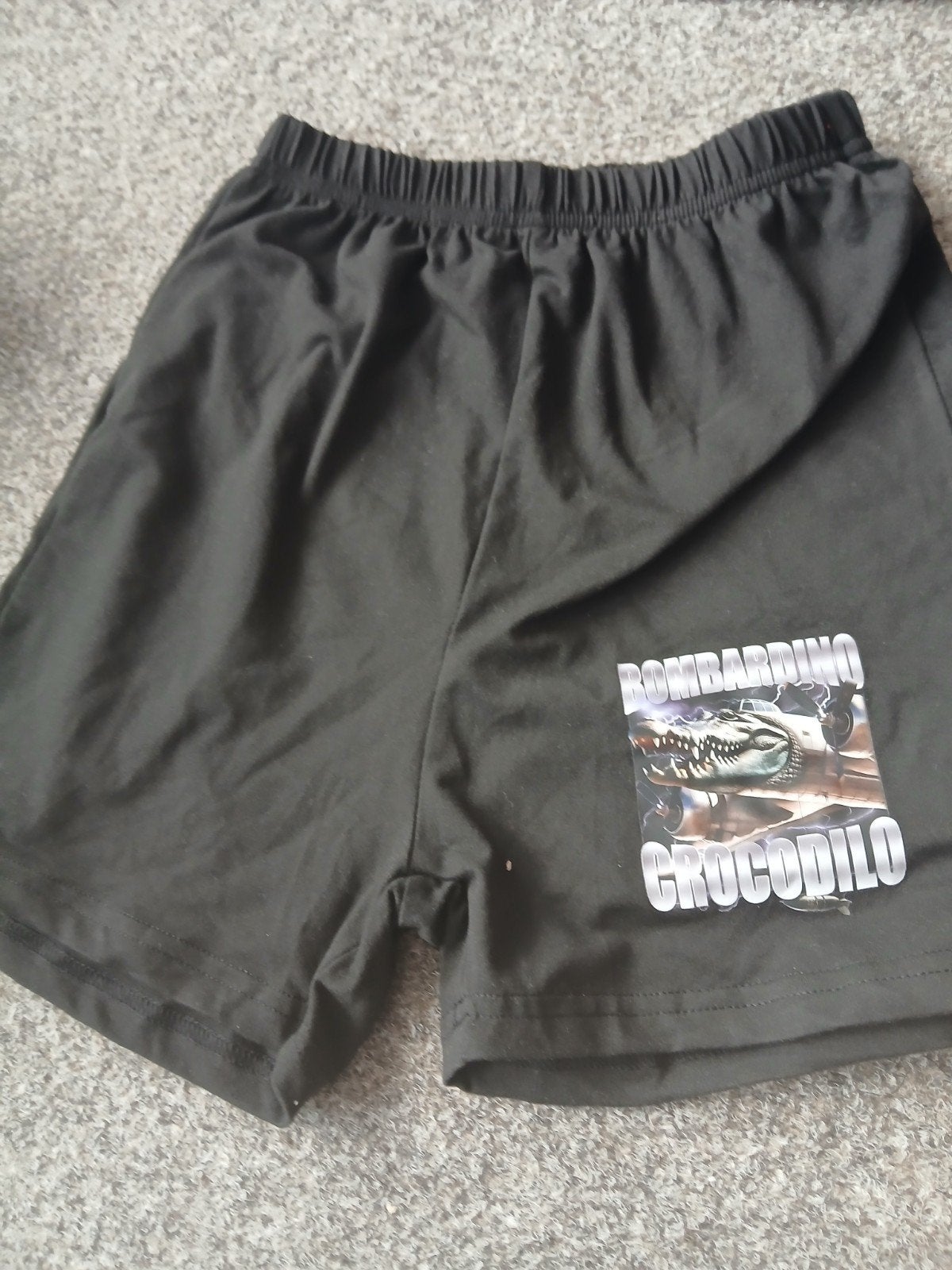 Zwarte korte broek met krokodil print, Ophalen, Nieuw, Maat 46 (S) of kleiner, Zwart