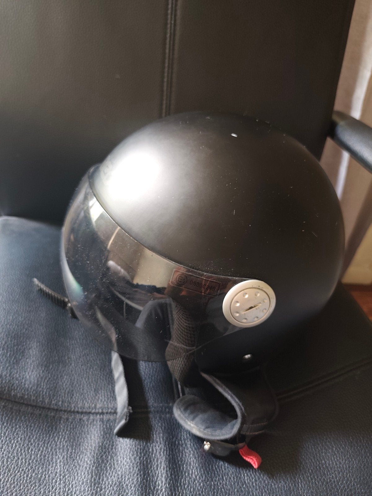 Beon scooter helm maat M in goede staat, Fietsen en Brommers, Brommerhelmen, Ophalen of Verzenden, Gebruikt, Medium, Beon