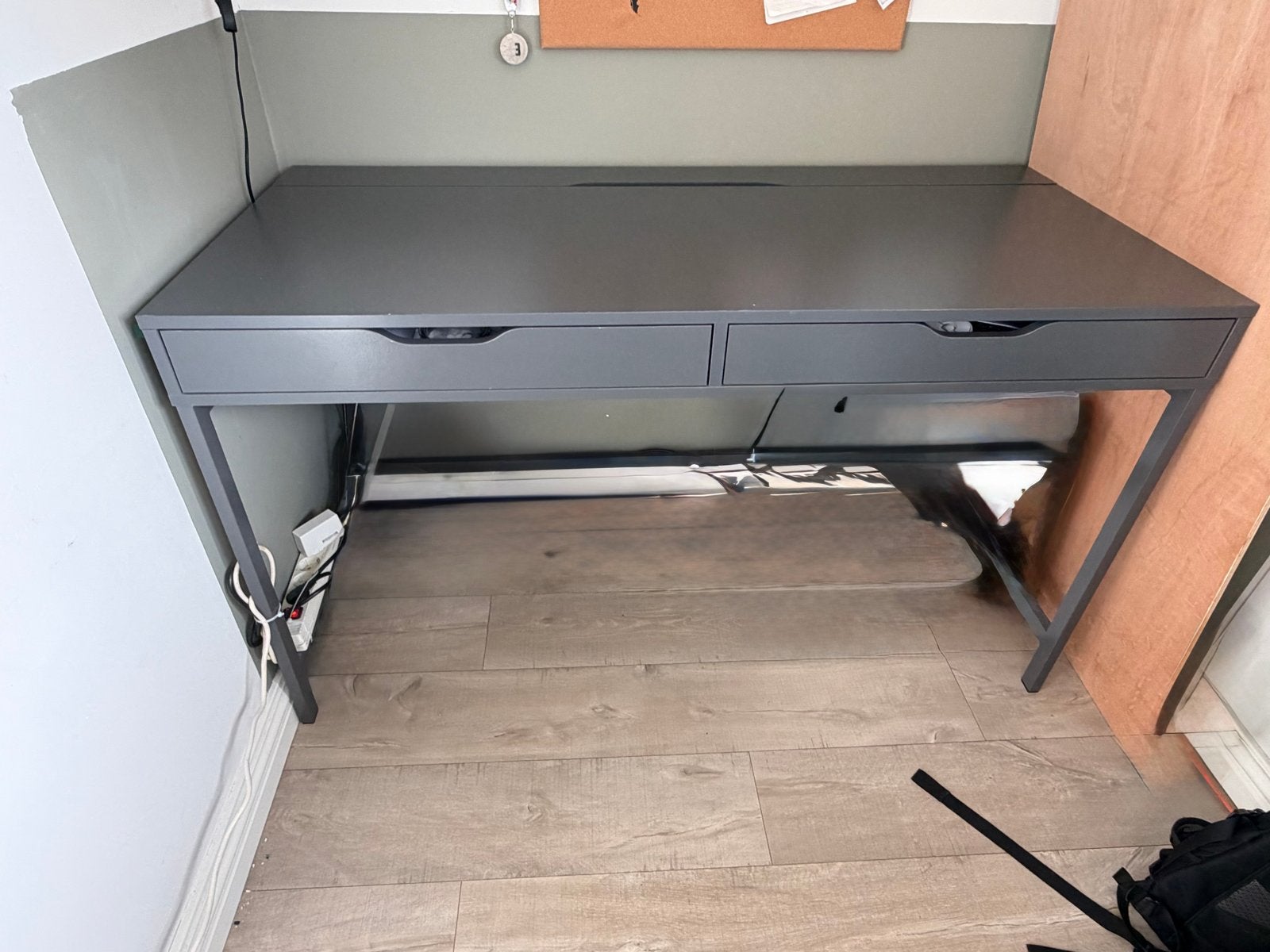IKEA Alex bureau 132x58 met kabelgoot en 2 lades, Ophalen, Gebruikt, Kabelgoot, IKEA