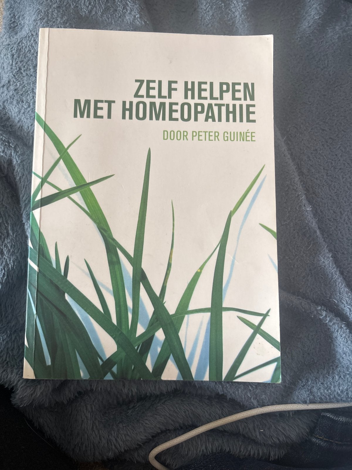 Zelf Helpen met Homeopathie - Peter Guinée, Boeken, Ophalen of Verzenden, Gelezen, Kruiden en Alternatief
