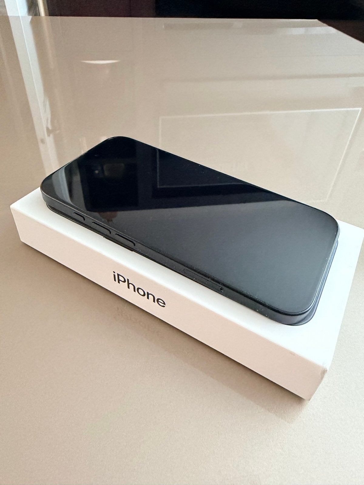 Foto 2 van iPhone 16 128GB