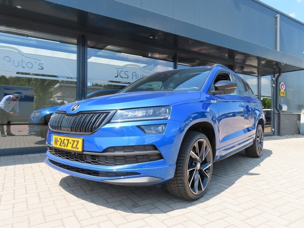 Skoda KAROQ 1.5 TSI Sportline Business Led Pano Trekhaak 202, Euro 6, 4 cilinders, Blauw, 19 km/l