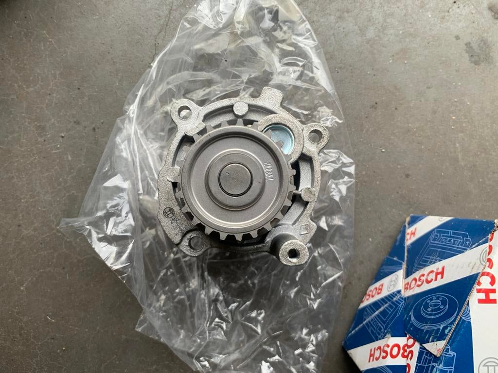Bosch waterpomp 1987949752 vw audi 1.6-2.0 Fsi, Ophalen of Verzenden, Nieuw, Seat
