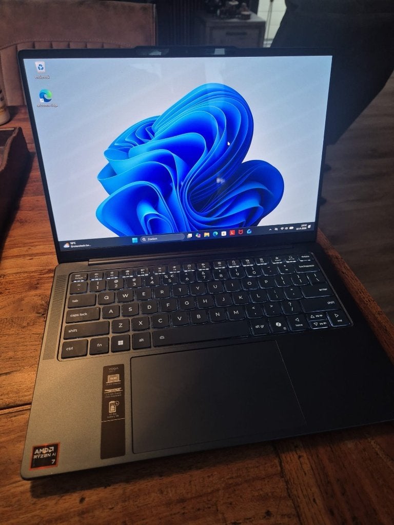 Lenovo Yoga Slim 7 Ryzen AI 7 OLED 16/512GB garantie, Ryzen 7, Qwerty, 14 inch, Zo goed als nieuw