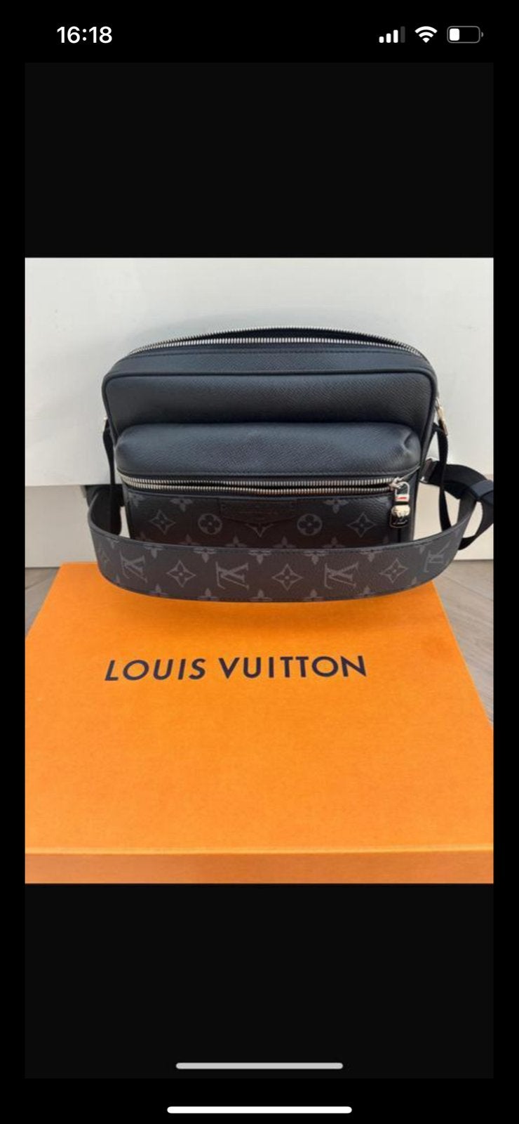 Louis Vuitton Outdoor Messenger Tas Zwart Monogram, Sieraden, Tassen en Uiterlijk, Tassen | Schoudertassen, Nieuw, Overige merken