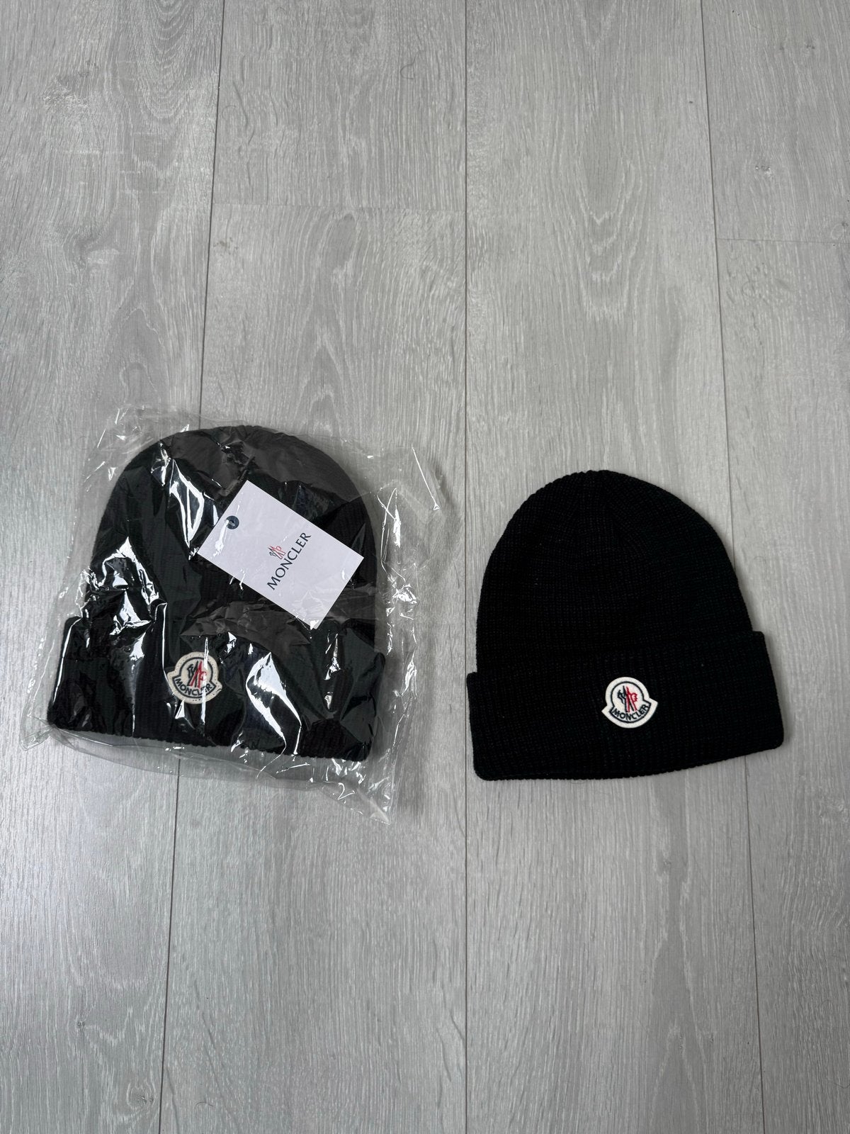Zwarte Moncler winter muts, Kleding | Heren, Ophalen of Verzenden, Nieuw, Muts