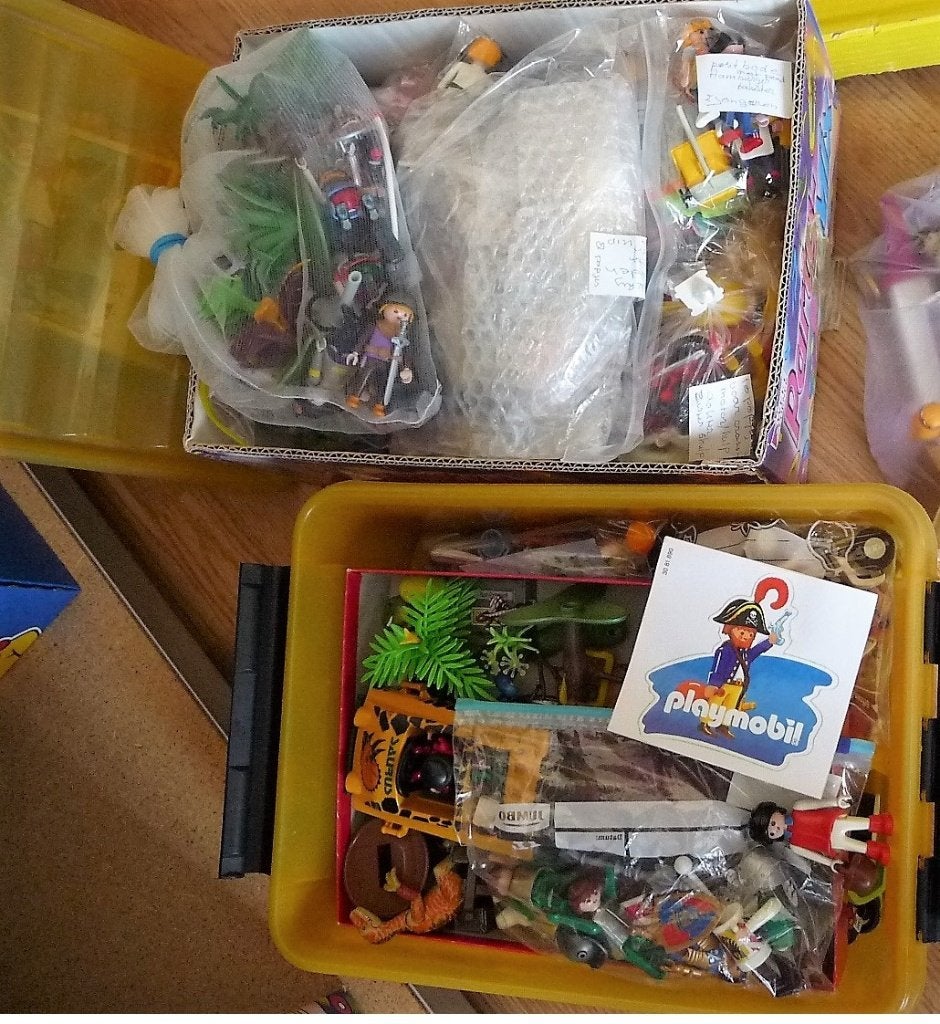 PLAYMOBIEL 10 ADVER MET MEER DAN100 POPPETJES EN ATRIBUTEN, Gebruikt, Overige typen, Overige series, Complete set