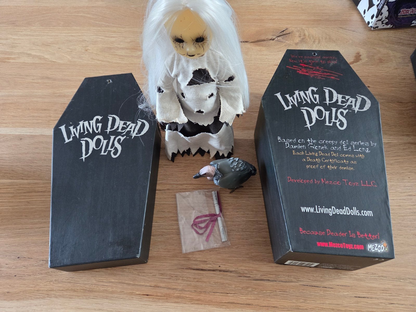 mezzo living dead dolls bride of, Ophalen of Verzenden, Zo goed als nieuw, Pop