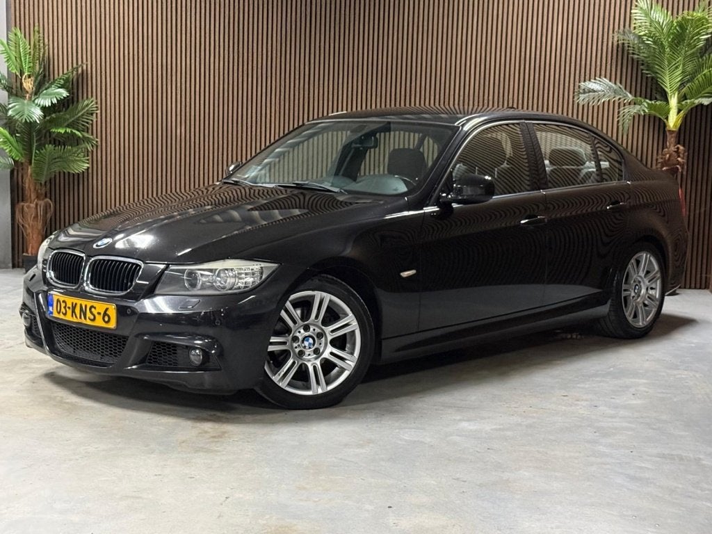 BMW 3 Serie 318i Bns Sport (bj 2010), Auto's, Euro 5, Achterwielaandrijving, Zwart, Origineel Nederlands