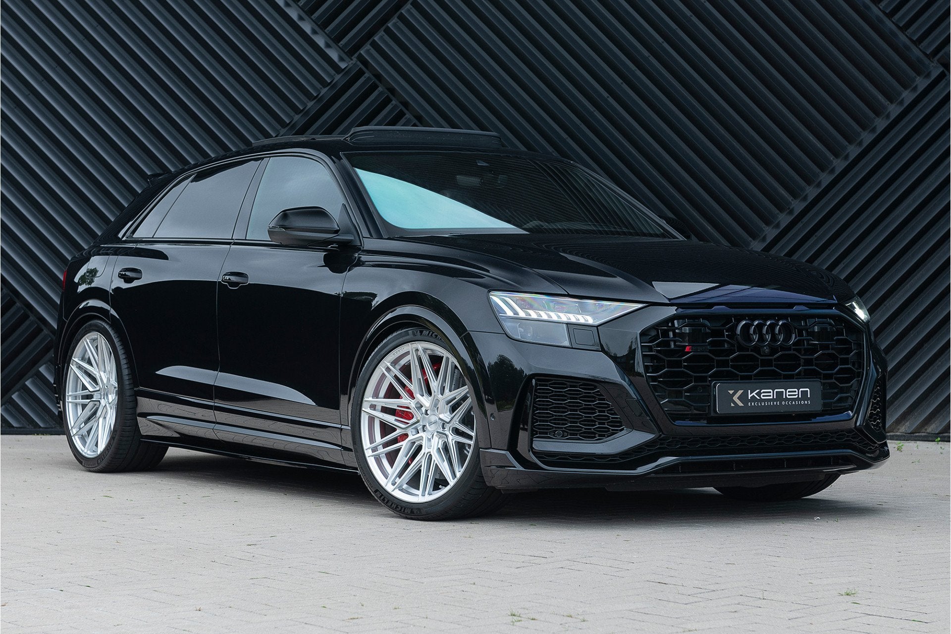 Audi RS Q8 4.0 TFSI RS Q8 quattro 600PK Keramisch Pano Lucht, Auto's, 12 maanden, Gebruikt, 600 pk, Zwart