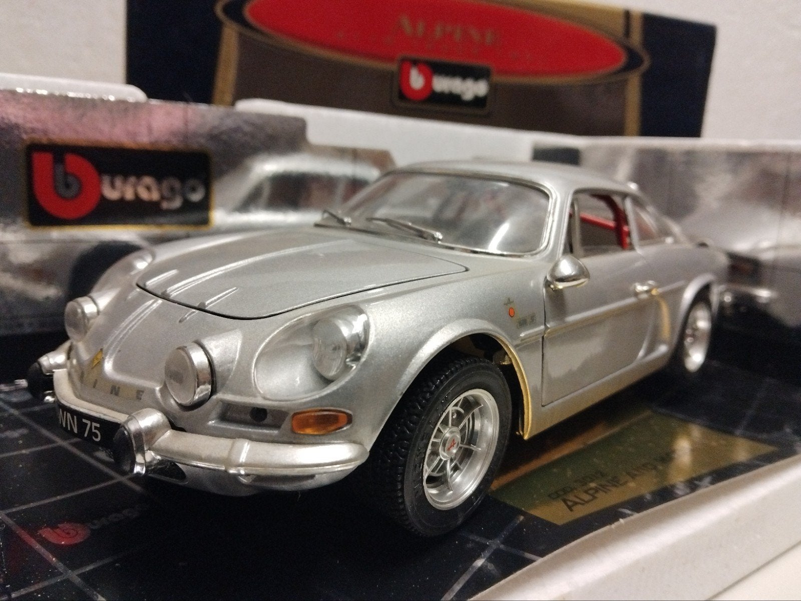 Renault Alpine A110 1600 S grijs Bburago metal 1:18 KRD, Ophalen of Verzenden, Zo goed als nieuw, Auto, Bburago