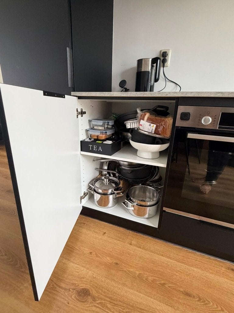 Luxe mat zwarte KVIK keuken inc Bosch apparatuurGEDEMONTEERD, Huis en Inrichting, Keuken | Complete keukens, Zwart, Enkelwandige keuken