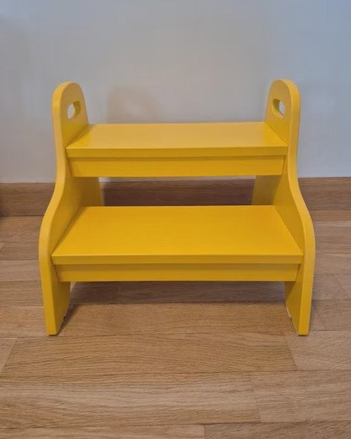 Gele houten opstapje voor kinderen ikea trogen, Ophalen, Zo goed als nieuw, Hout