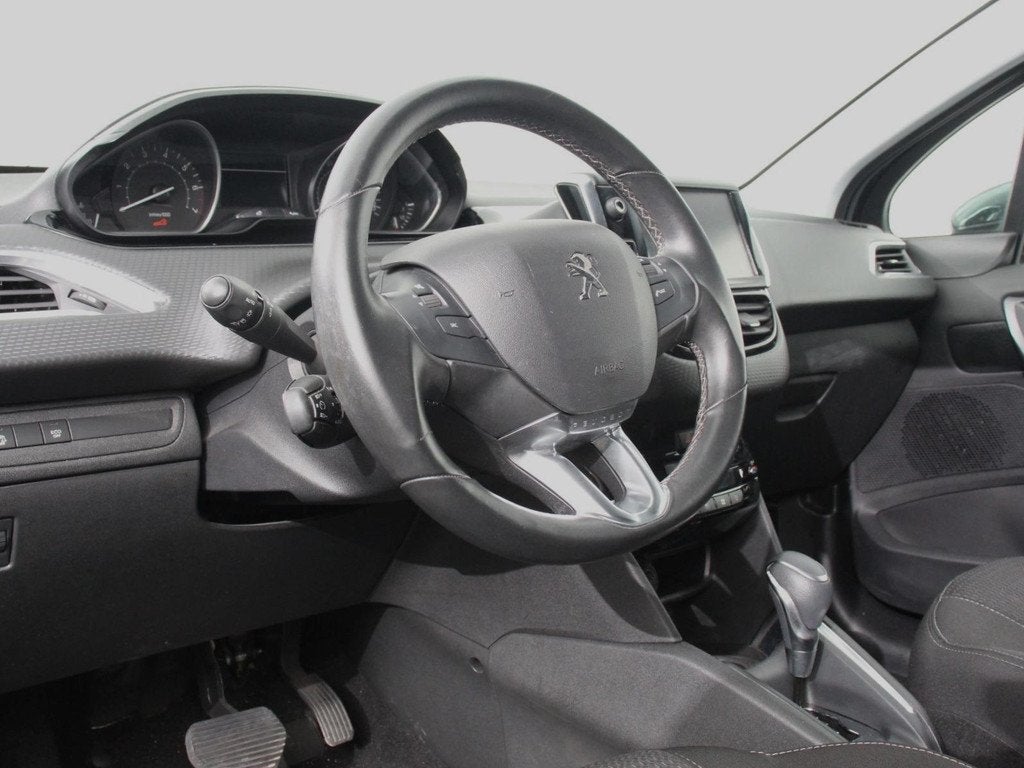 Peugeot 208 1.2 PureTech 110pk Automaat Allure Cruise contro, Auto's, Peugeot, Stof, Gebruikt, Euro 6, 1199 cc