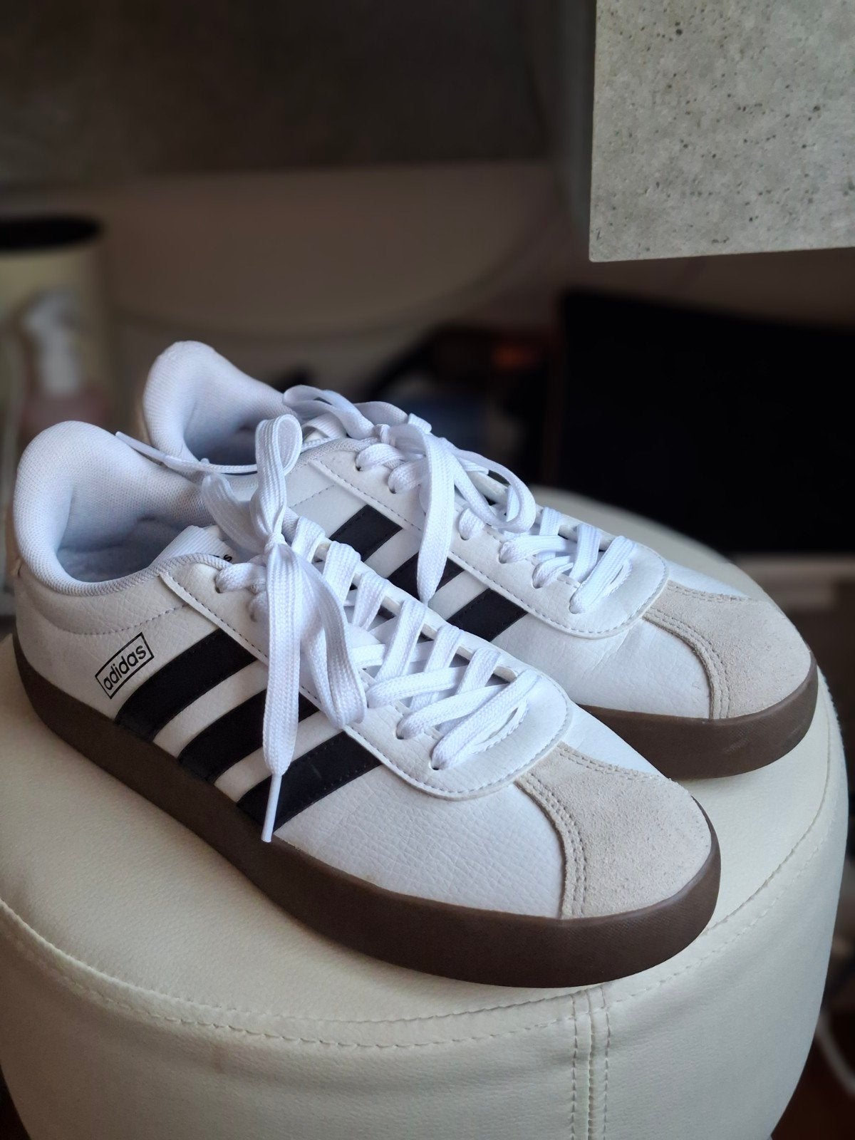 Adidas 40 2/3, Adidas, Wit, Nieuw, Ophalen of Verzenden