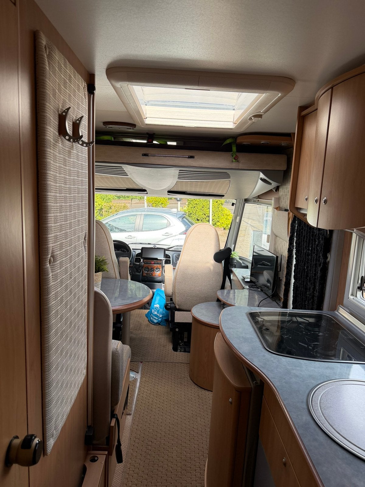 Foto 16 van Burstner i690 Elegance 2.8 JTD - levelsysteem - 66.500 km