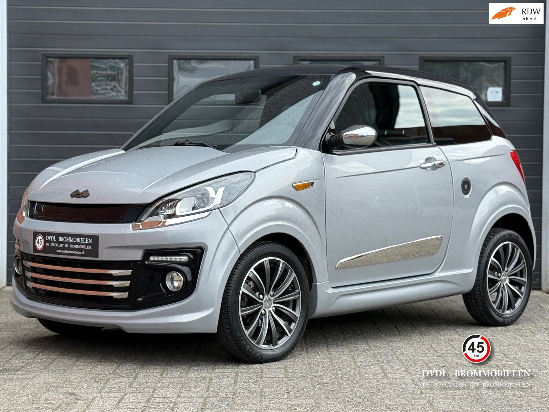 Ligier JS50L Elegance DCI Brommobiel 45km 2019 1e eig 23dkm