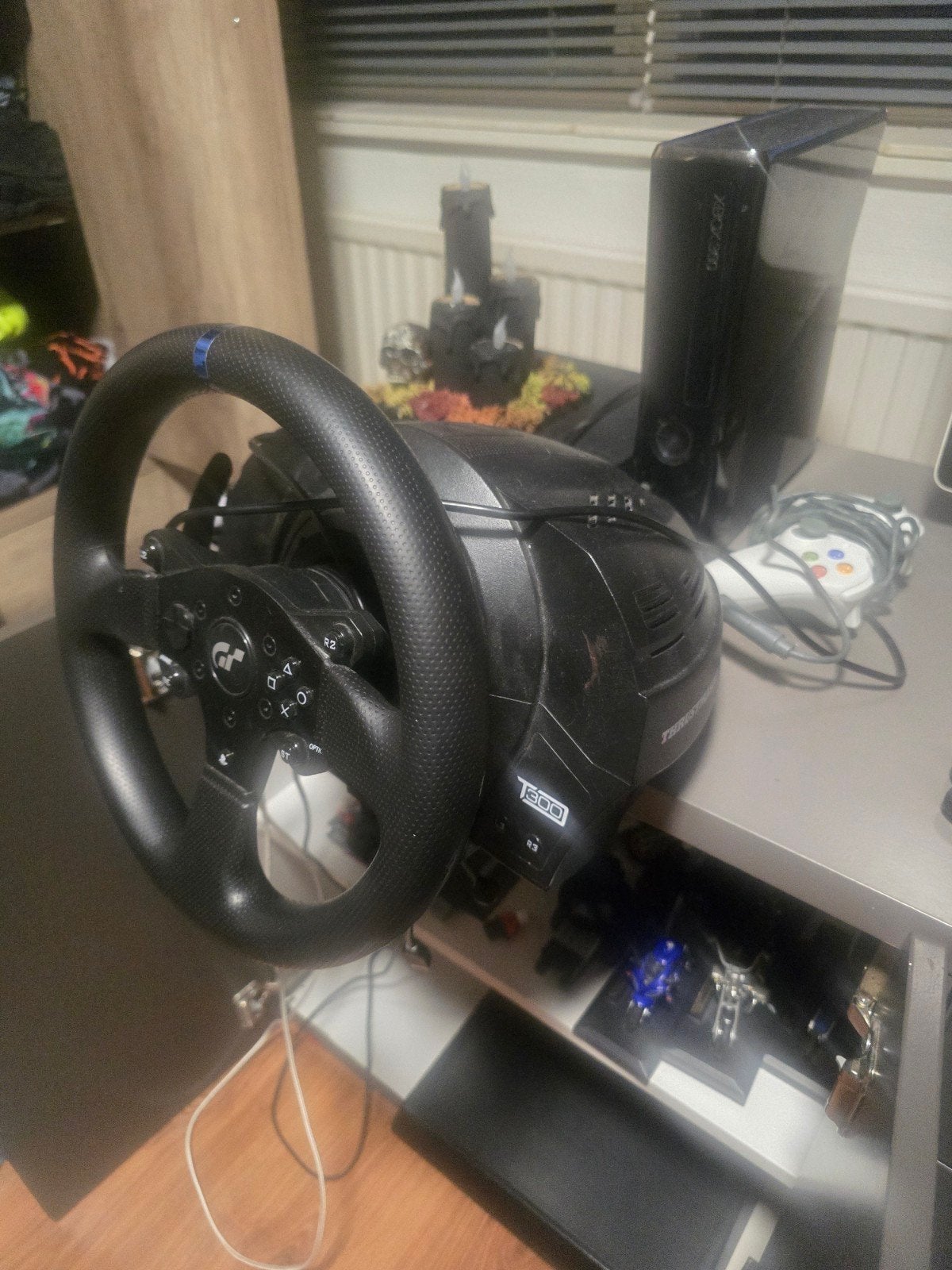Thrustmaster T300 RS GT Edition Racestuur met Pedalen, Ophalen, Racestuur, Gebruikt, Force feedback