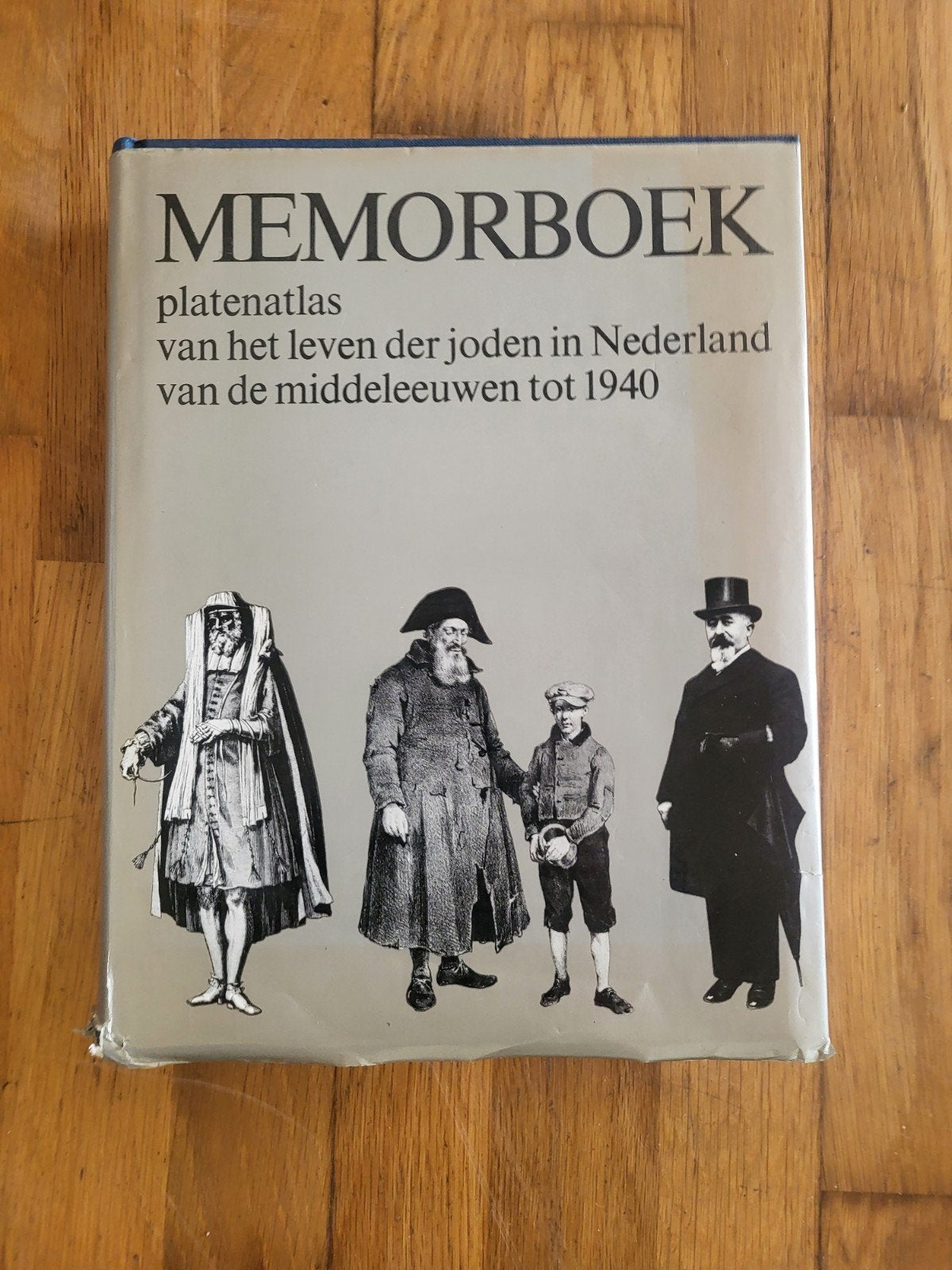 memorboek, Ophalen of Verzenden, Zo goed als nieuw, Overige onderwerpen