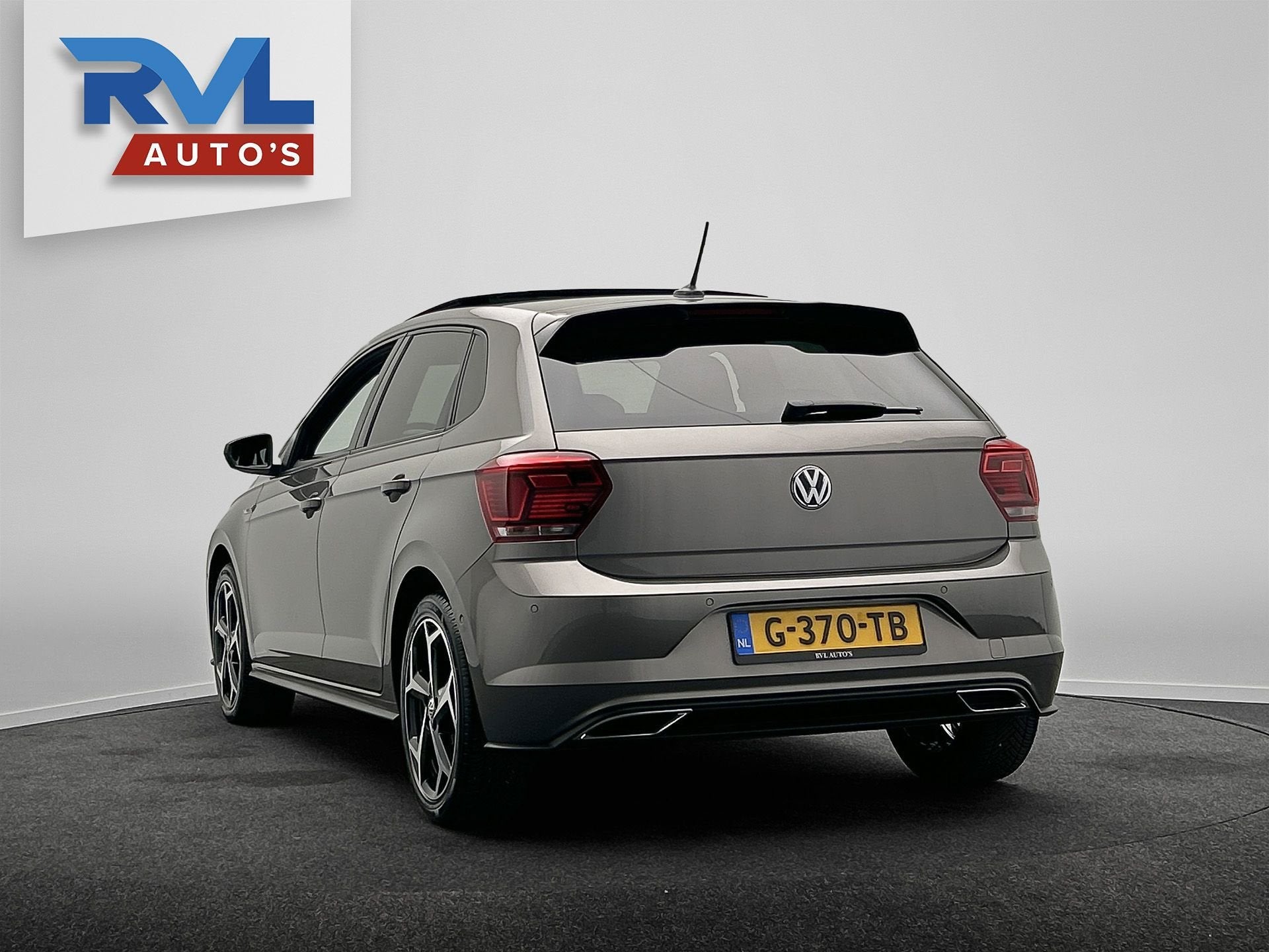 Volkswagen Polo 1.5 TSI Highline Business R | Origineel NL |, Stof, 4 cilinders, 150 pk, 610 kg