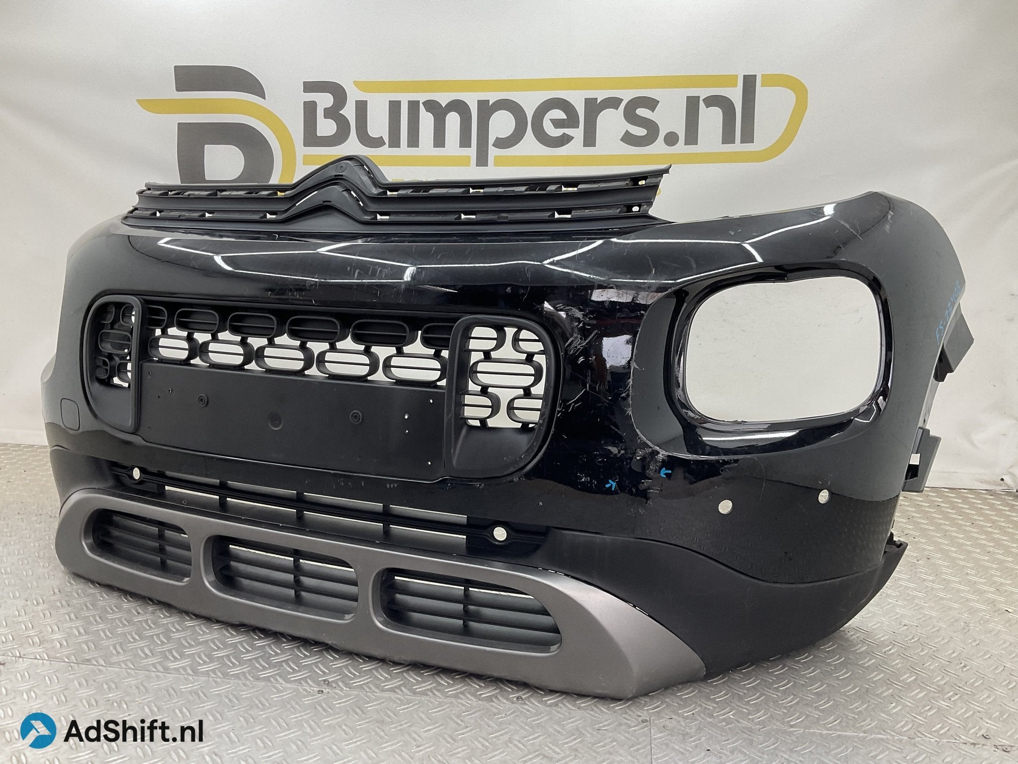 Bumper Citroen C3 Aircross 13490019 1823181X Voorbumper F5-2, Auto-onderdelen, Carrosserie en Plaatwerk, Bumper