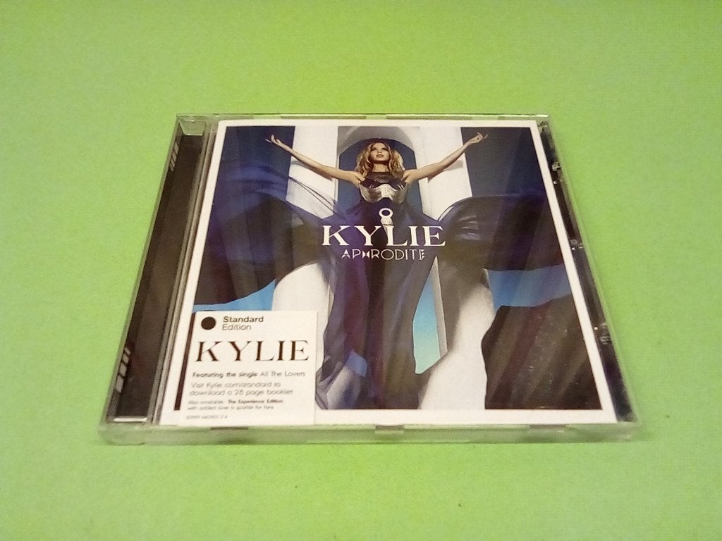 Kylie Minogue - Aphrodite (Standard Edition) CD, Pop, Inclusief doosje, Ophalen of Verzenden, Zo goed als nieuw