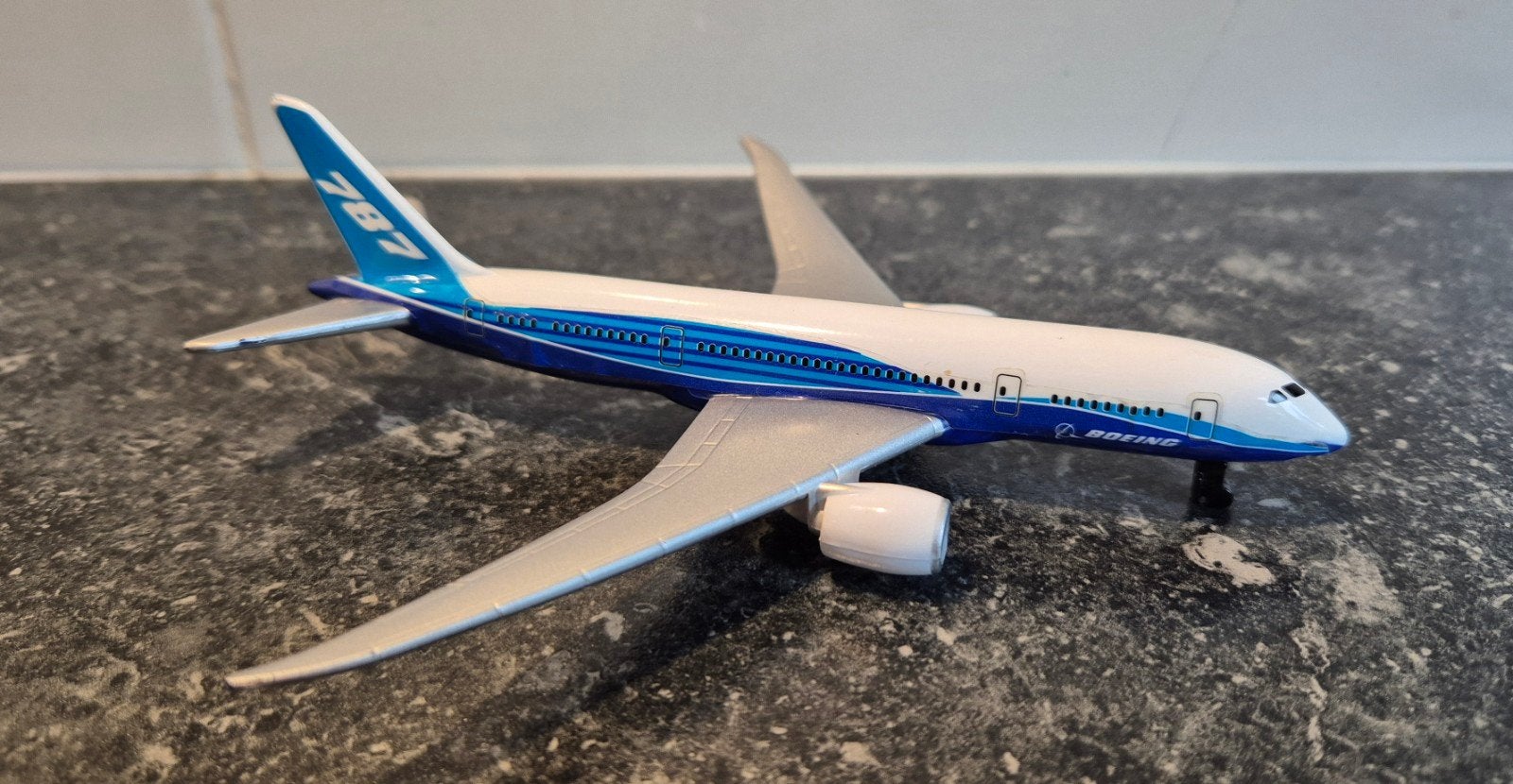 metalen vliegtuigje Boeing 787 Dreamliner schaalmodel, Ophalen, Zo goed als nieuw, Overige merken
