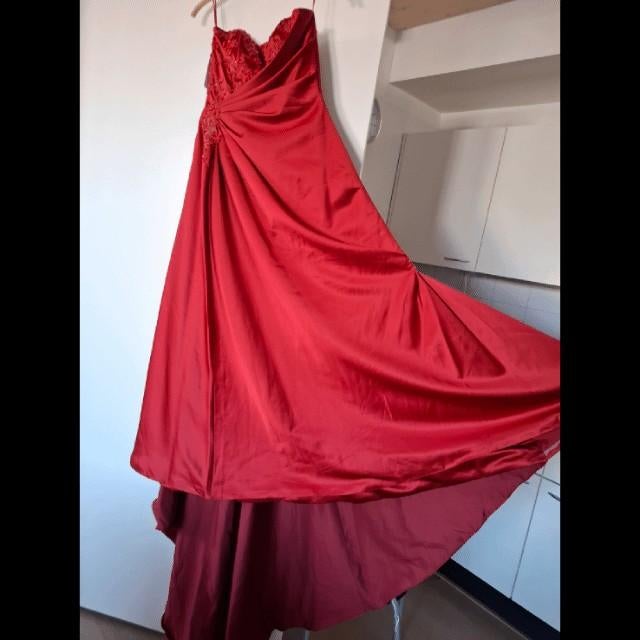 Nieuwe galajurk, Kleding | Dames, Trouwkleding en Trouwaccessoires, Ophalen of Verzenden, Nieuw, Rood, Trouwjurk