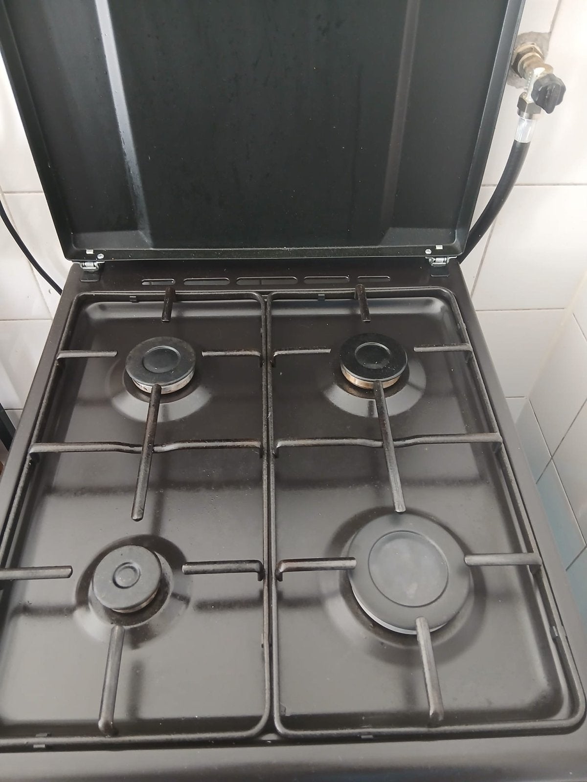 Everglades Gasfornuis met Oven - Zwart, 4 Pitten, Witgoed en Apparatuur, Fornuizen, Ophalen, 60 cm of meer, 4 kookzones, Zo goed als nieuw