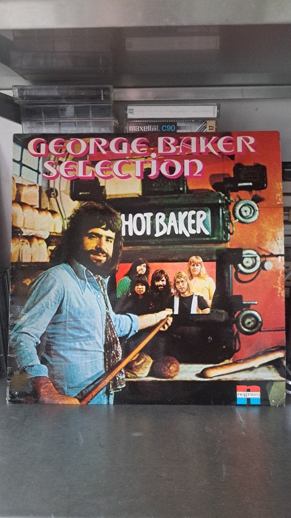 lp George Baker Selection-Hot Baker (Z268-88), Ophalen of Verzenden, Zo goed als nieuw, LP