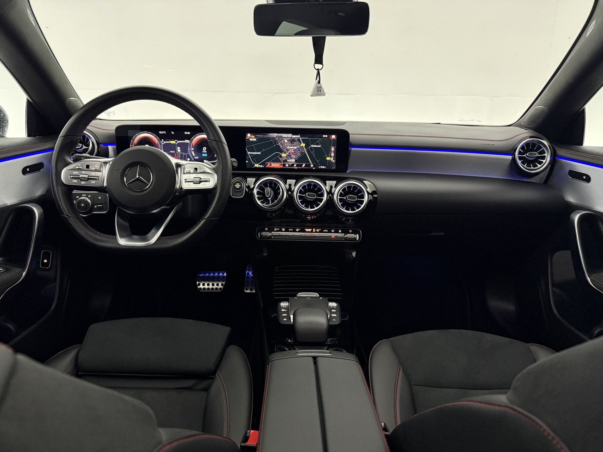 Mercedes-Benz CLA-Klasse 250 e AMG Limited | Pano | Virtual, Auto's, CLA, Euro 6, 4 cilinders, Hybride Elektrisch/Benzine