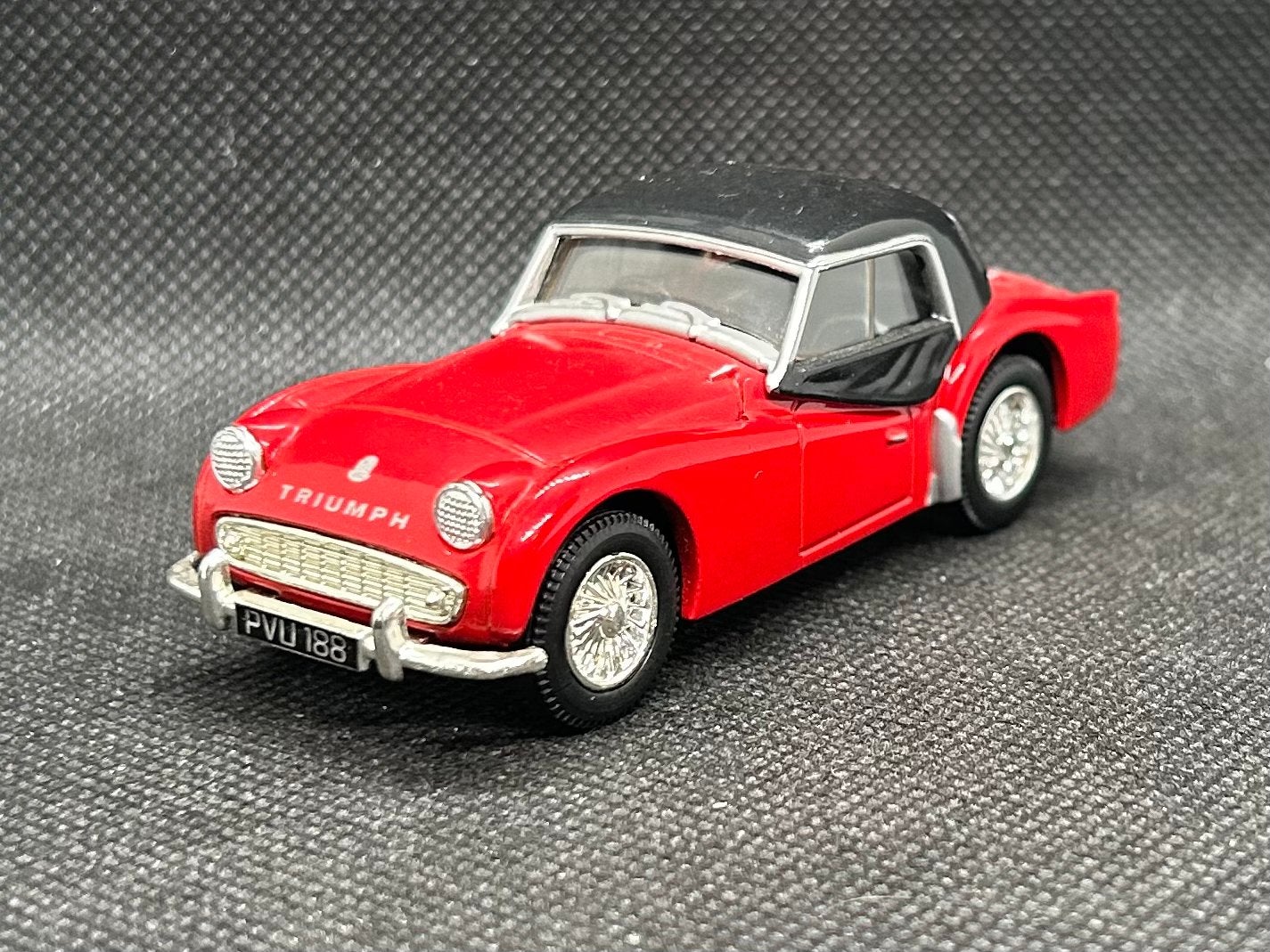 Corgi Triumph TR3A 1:43, Verzenden, Zo goed als nieuw, Auto, Corgi