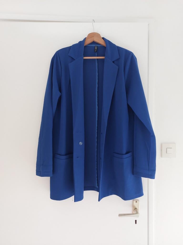 Blauwe blazer, perfect voor casual of zakelijk!, Kleding | Dames, Jasjes, Kostuums en Pakken, Maat 38/40 (M), Blauw, Ophalen of Verzenden