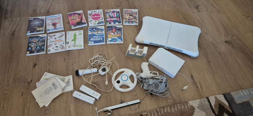Wii Console Bundel met Balance Board en 11 Spellen, Avontuur en Actie, Gebruikt, 1 speler, Ophalen of Verzenden