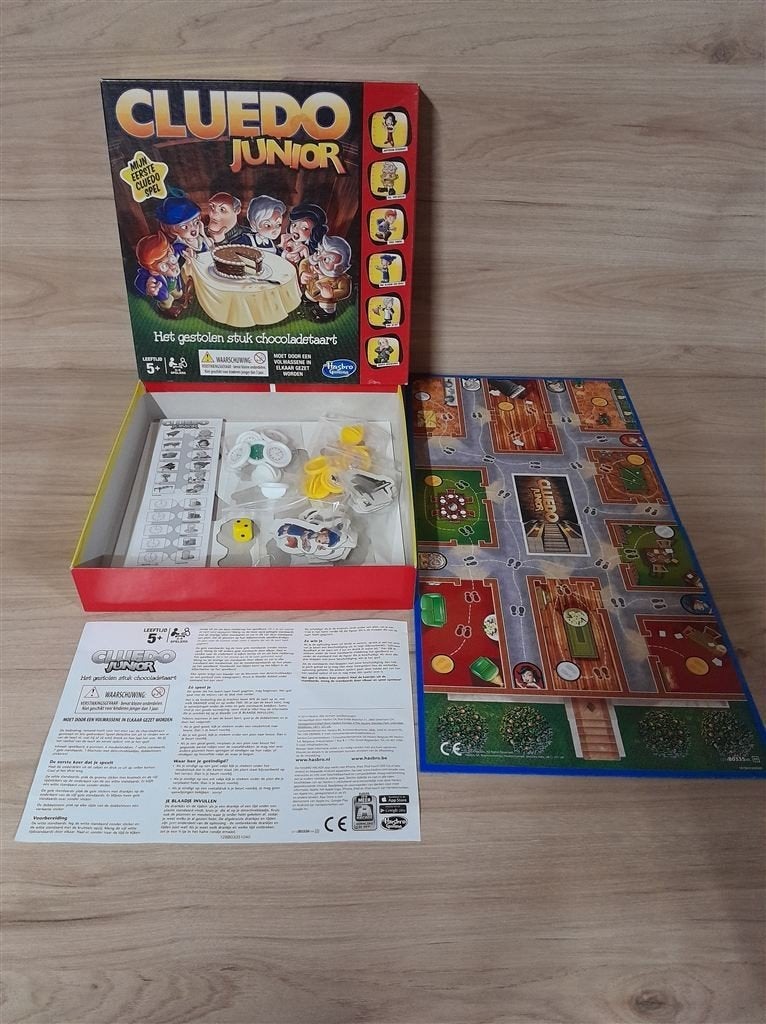 Cluedo junior het gestolen stuk chocoladetaart - s3013, Verzenden, Zo goed als nieuw