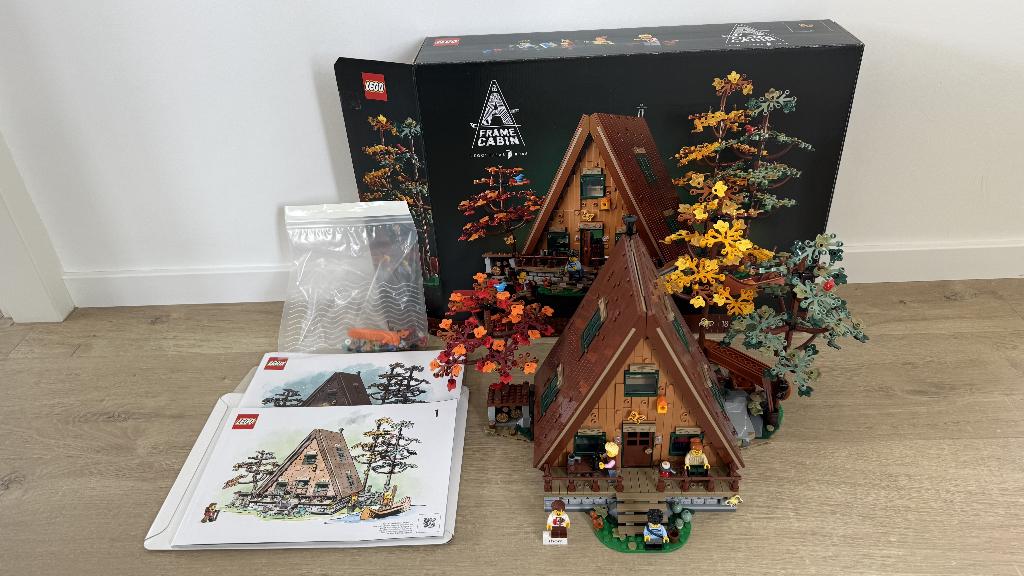 LEGO Ideas A-Frame Boshut - 21338, Kinderen en Baby's, Speelgoed | Duplo en Lego, Zo goed als nieuw, Lego, Complete set, Compleet