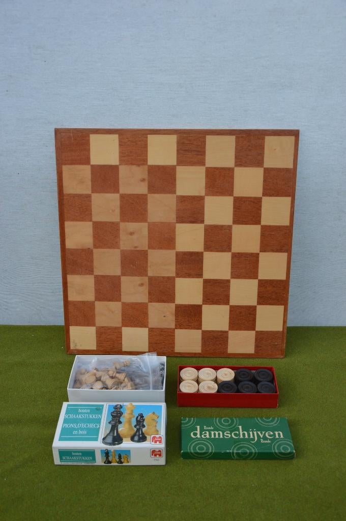Vintage houten schaakbord met Jumbo schaakstukken en Revange, Hobby en Vrije tijd, Een of twee spelers, Ophalen of Verzenden, Gebruikt