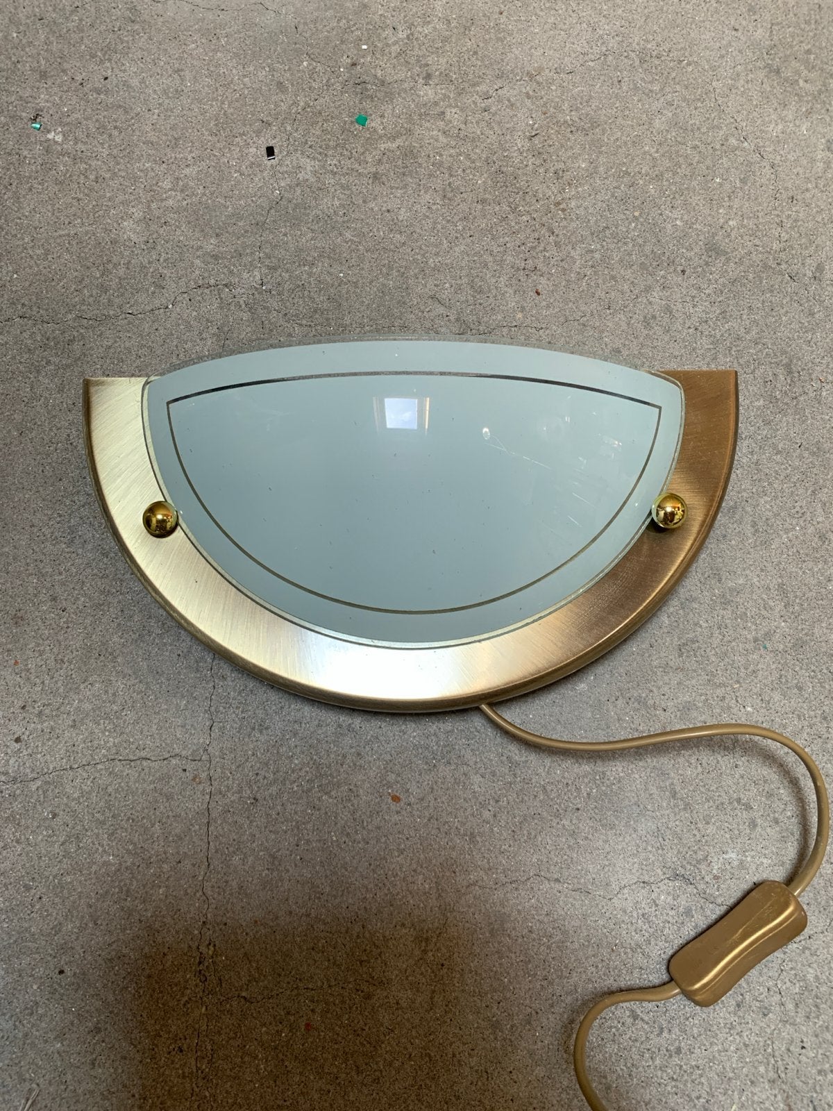 Vintage wandlamp messing met melkglas, Ophalen, Gebruikt, Glas, Klassiek