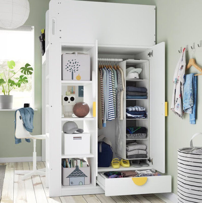 Foto 3 van IKEA hoogslaper met bureau en opbergruimte