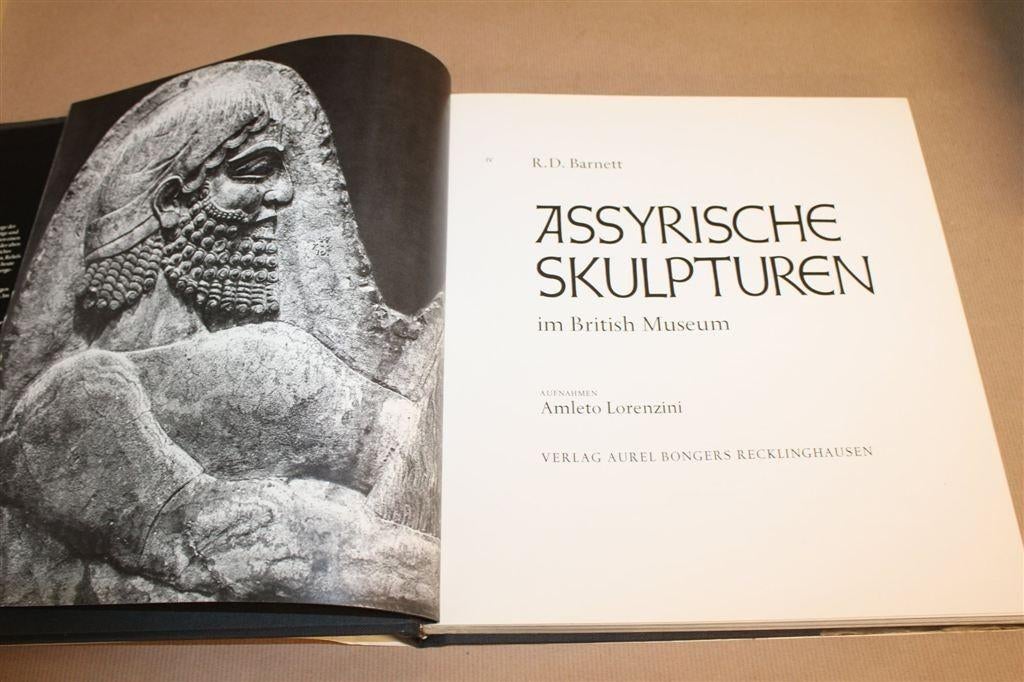 Assyrische Skulpturen — British Museum Groot Boek 179 Platen, Ophalen of Verzenden, Gelezen