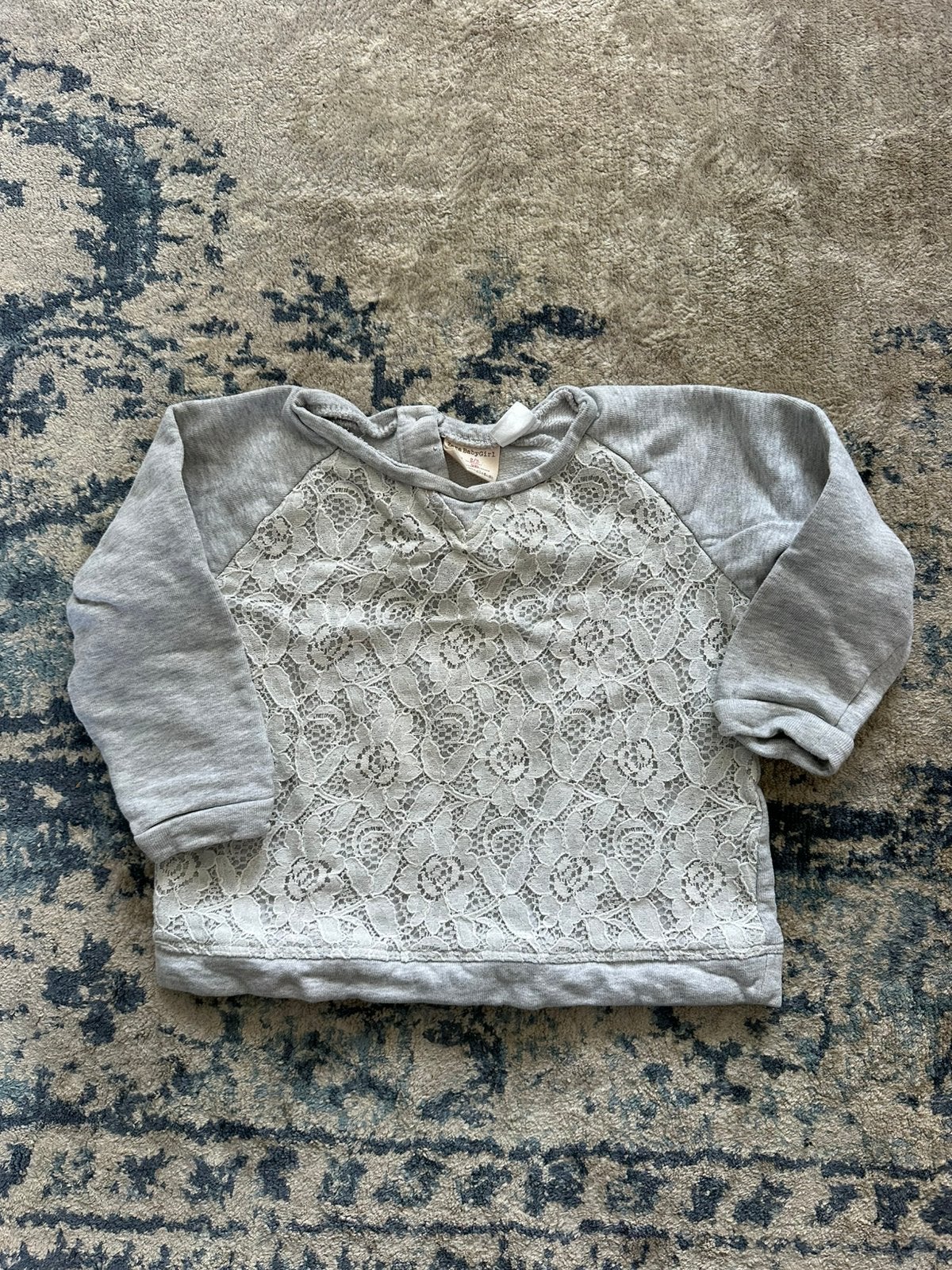 Schattige grijze trui met kant Zara maat 98, Ophalen of Verzenden, Zo goed als nieuw, Meisje, Trui of Vest