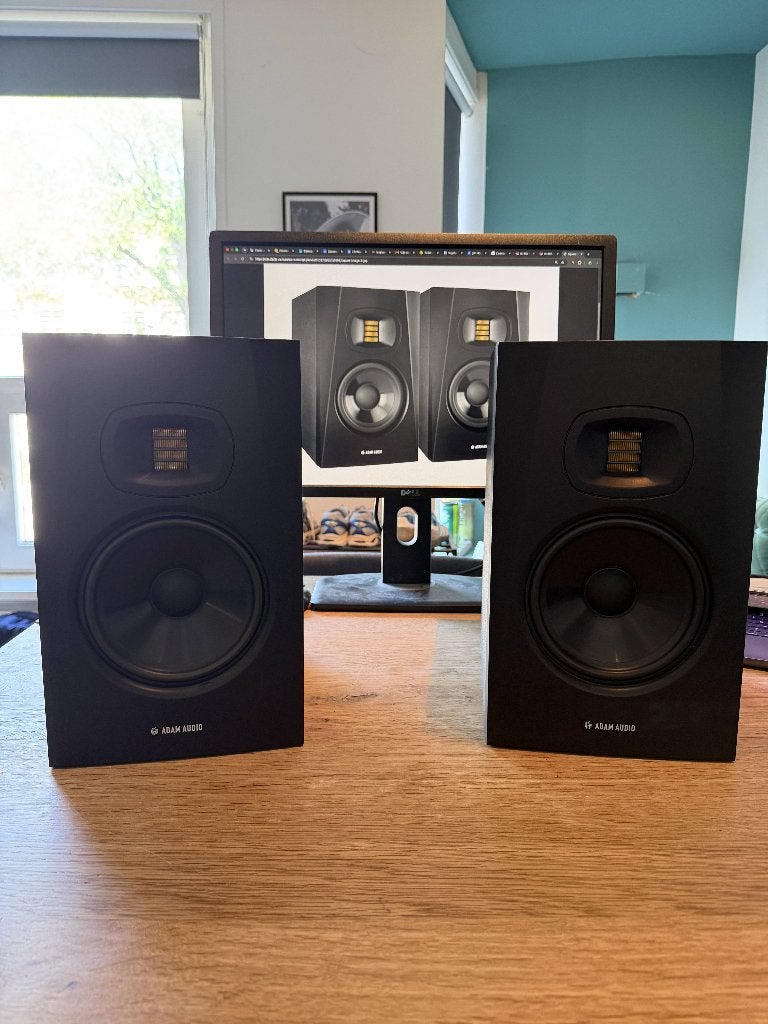 ADAM Audio T7V studiomonitoren - set van 2 + Auralex MoPADs, Studiomonitor, Inclusief kabels, Zo goed als nieuw, 60 tot 120 watt