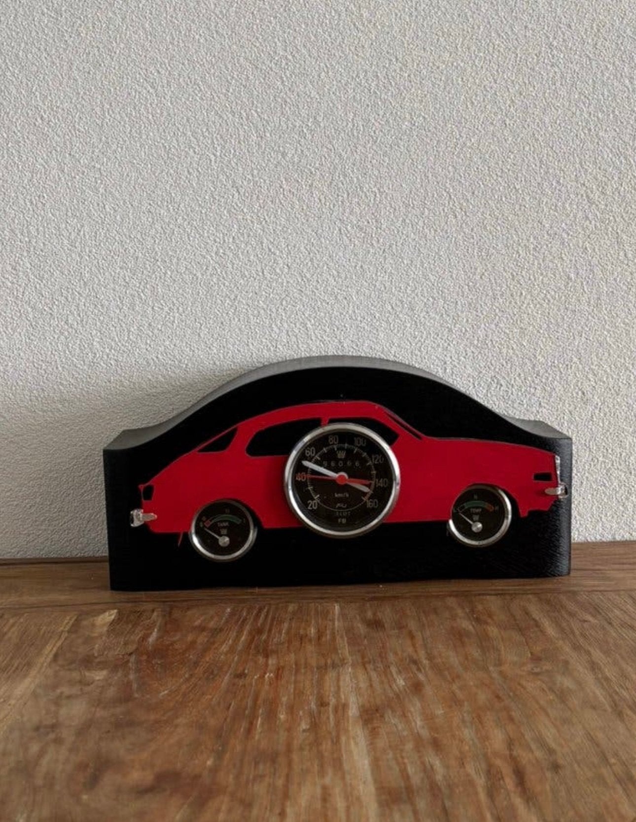 SAAB 96 Klok  SAAB Klok pendule Tafelklok, Ophalen, Gebruikt